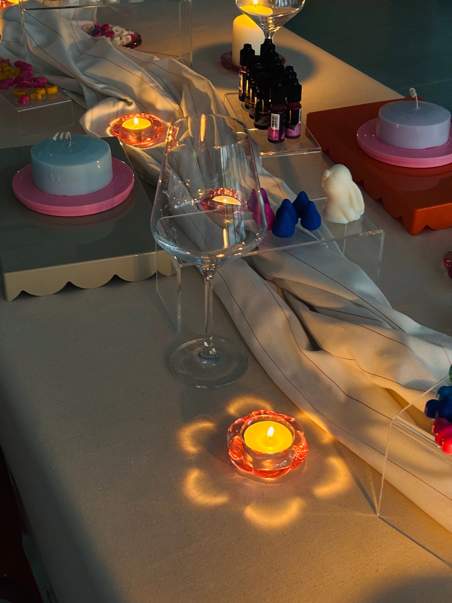 Warsztaty ze zdobienia świec sojowych